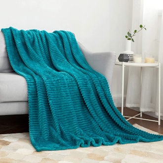 MIULEE Fleece Throw Blanket