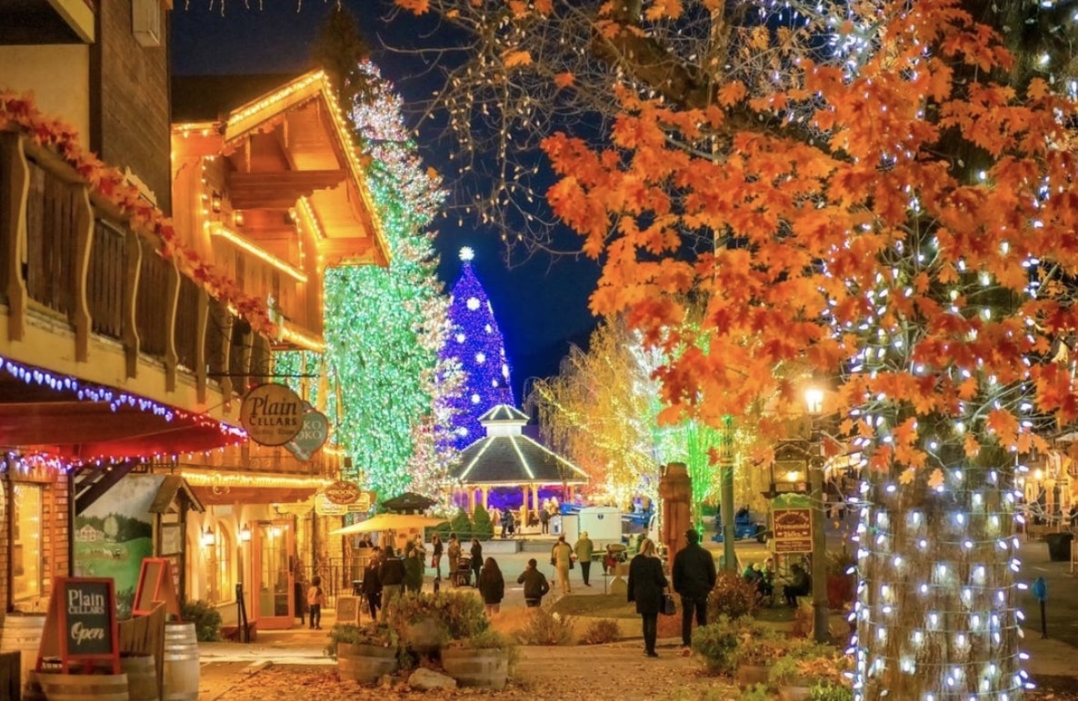 The Best Christmas Towns In The USA 2021