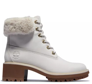 These white WOMEN'S KINSLEY 6-INCH WATERPROOF BOOTS from Timberland are on sale on Black Friday.