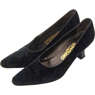 Vintage black '80s Velvet Heels from Salvatore Ferragamo, available on Thrilling.