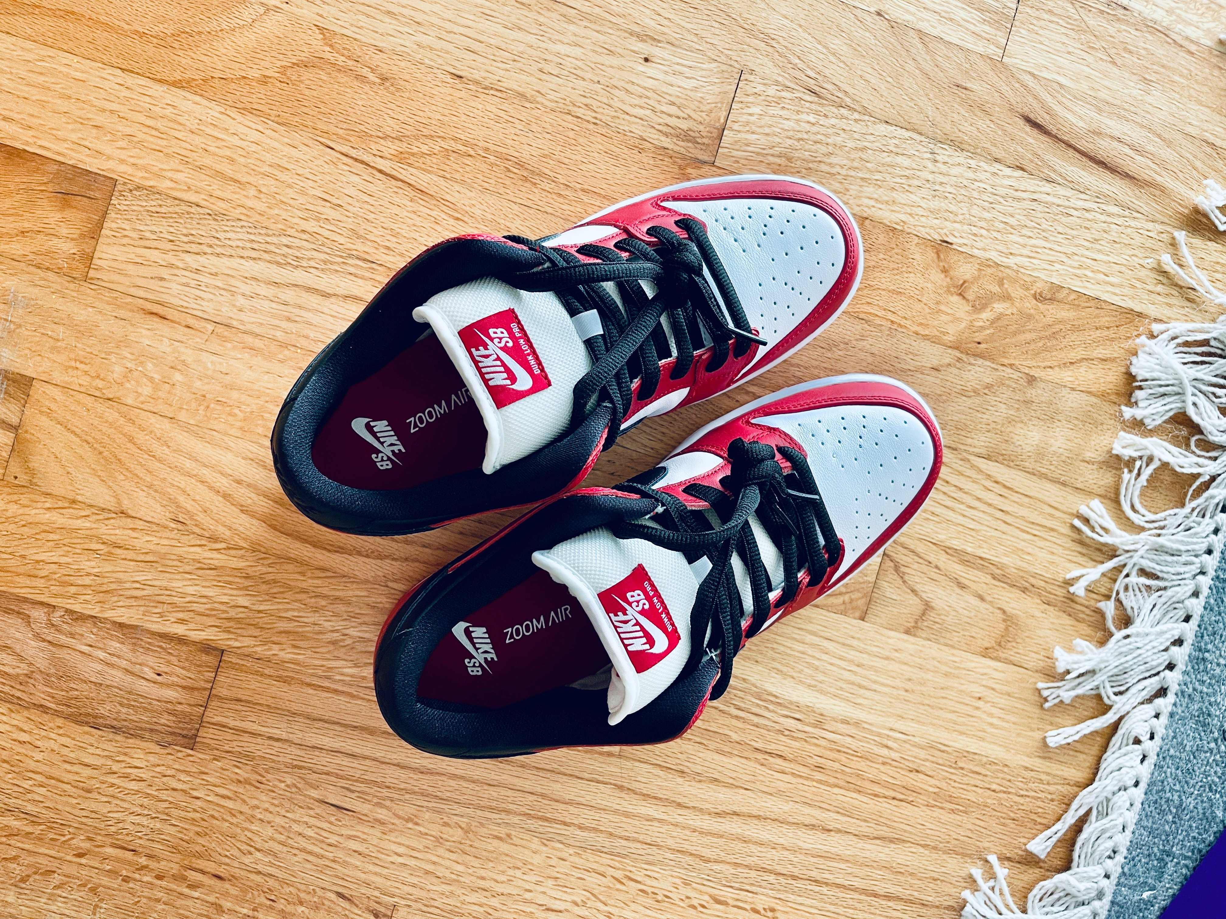 Air jordan 1 2025 chicago low on feet