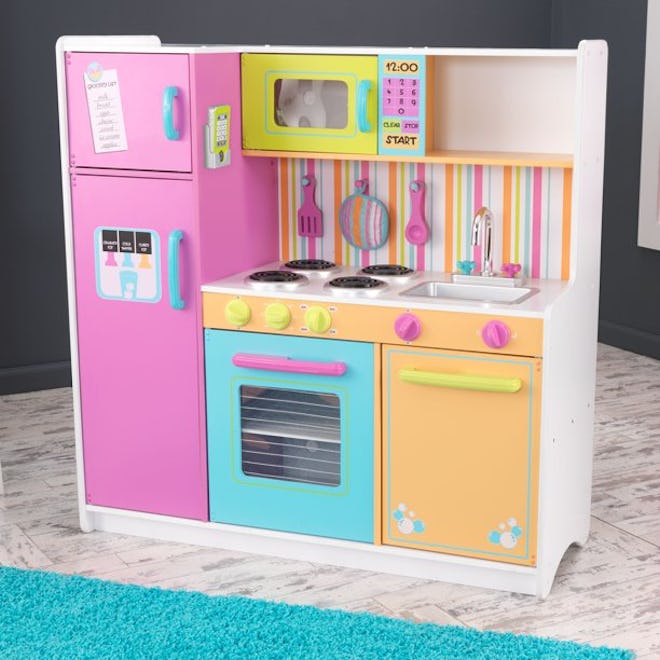 Deluxe Big and Bright Wooden Play Kitchen
