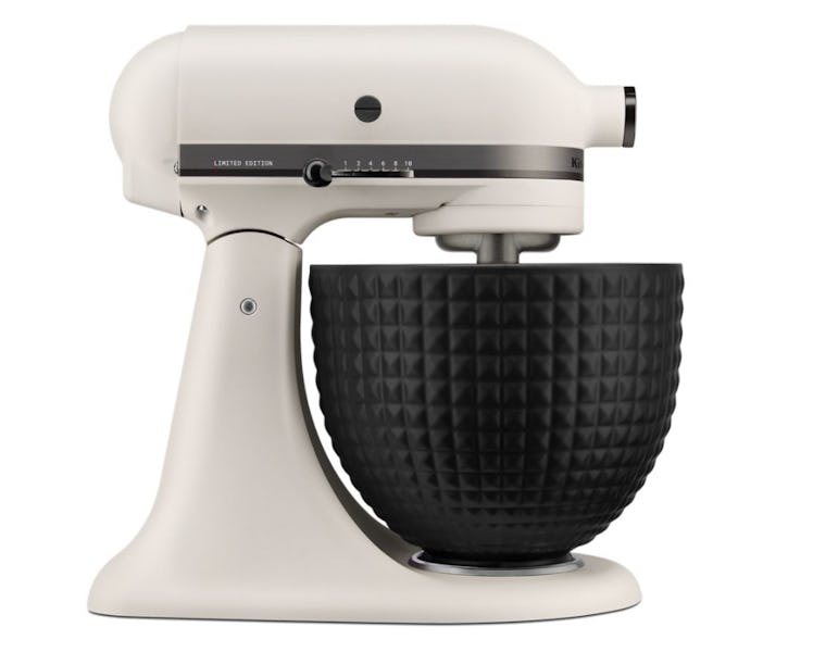 KitchenAid's Black Friday 2021 sale features deals on stand mixers and attachment accessories.