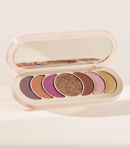 Cyber Monday 2021 is here are you can shop major skin care, hair care, and makeup deals.