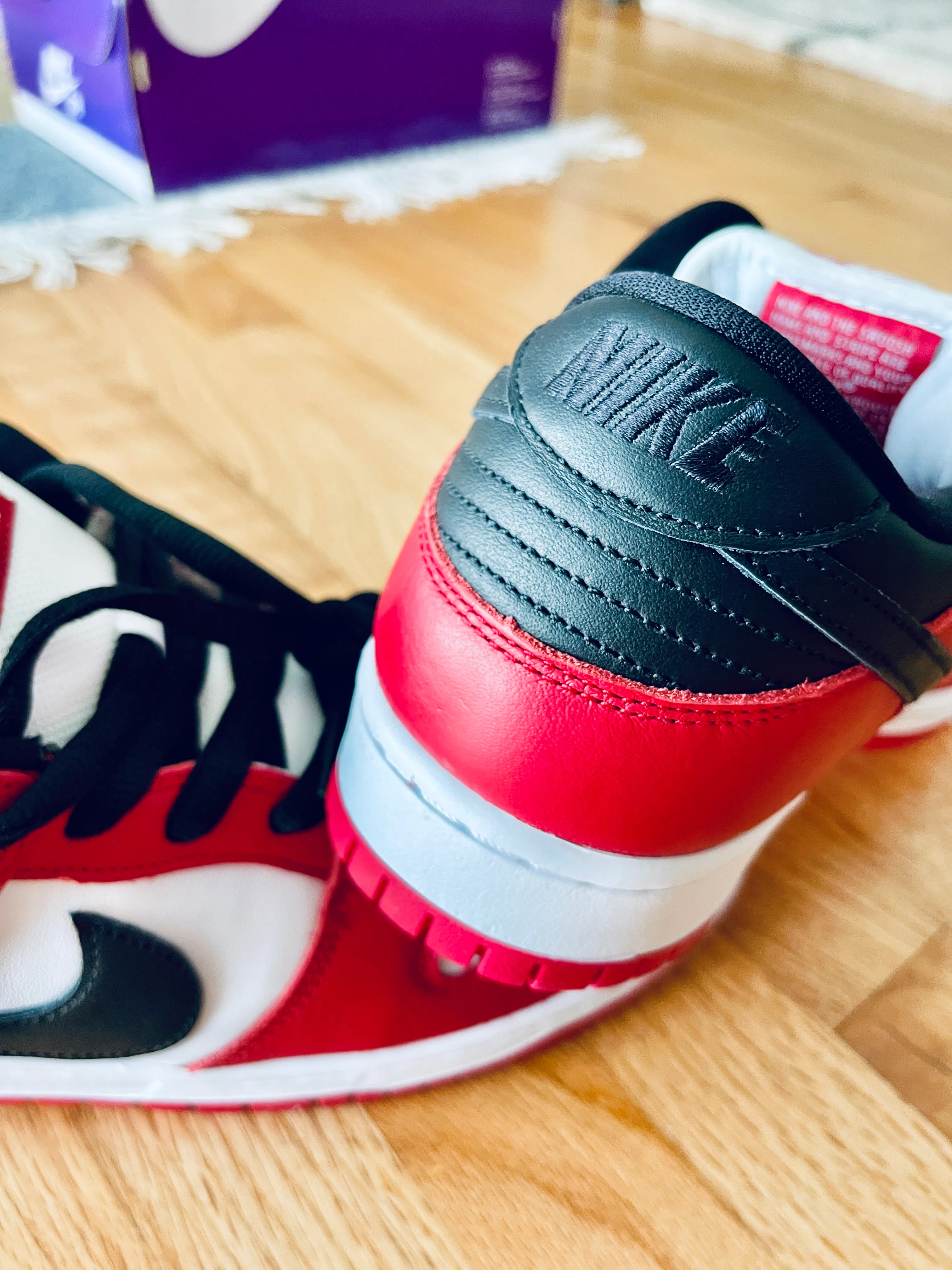 dunk chicago on feet