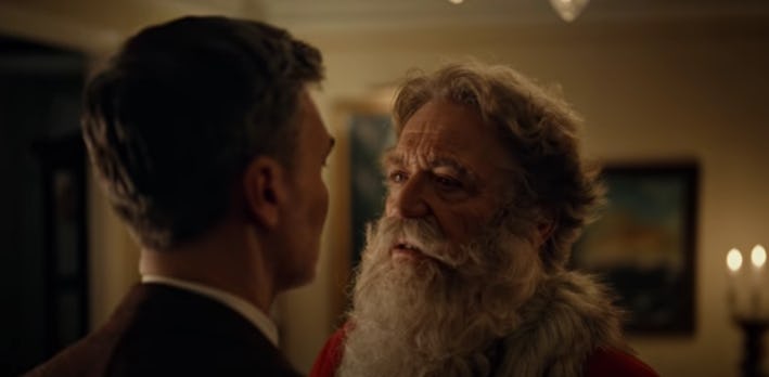 A new ad featuring a gay love story for Santa is going viral.