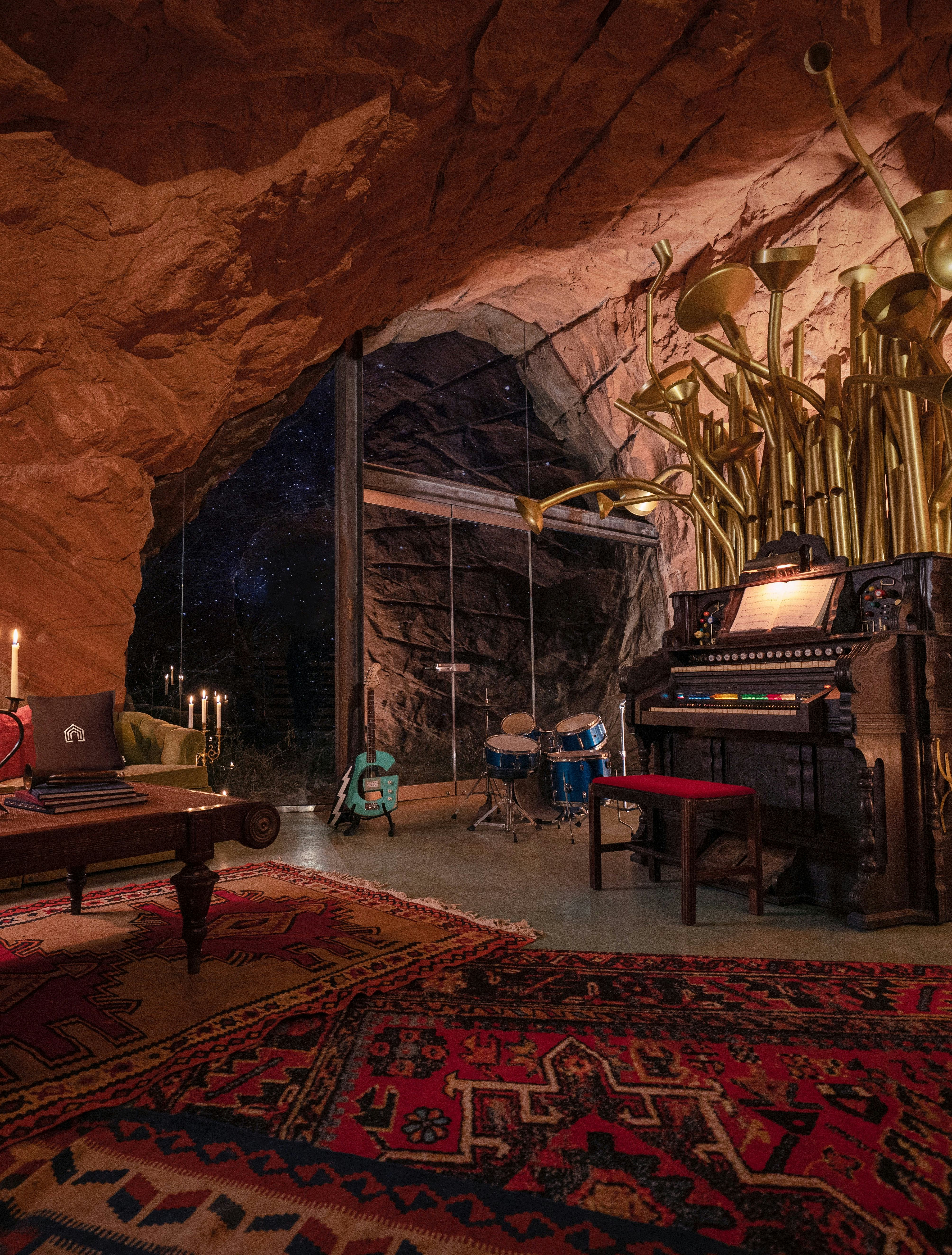 This Grinch-themed home in Boulder, Utah is available to rent on Vacasa. 