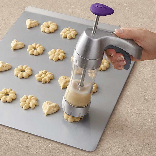 Wilton Preferred Press Cookie Press (13 Pieces)