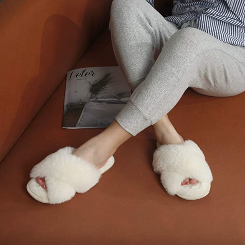 Cozyfurry Plush Open Toe Slippers