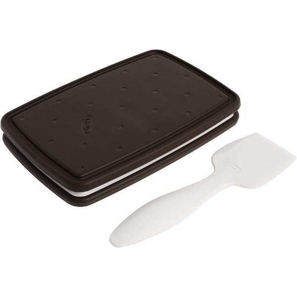 Chef&rsquo;n Sweet Spot Ice Cream Sandwich Maker