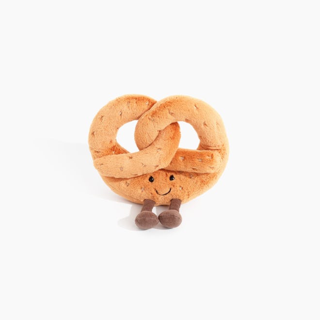poketo amuseable pretzel is a popular 2021 holiday toy for babies