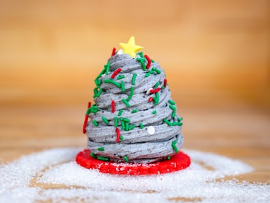 Disneyland Christmas Desserts 2021 Disneyland S Holiday 2021 Food Menu Includes So Many Mickey Shaped Treats Disneyland Christmas Desserts 2021 Disneyland S Holiday 2021 Food Menu Includes So Many Mickey Shaped Treats