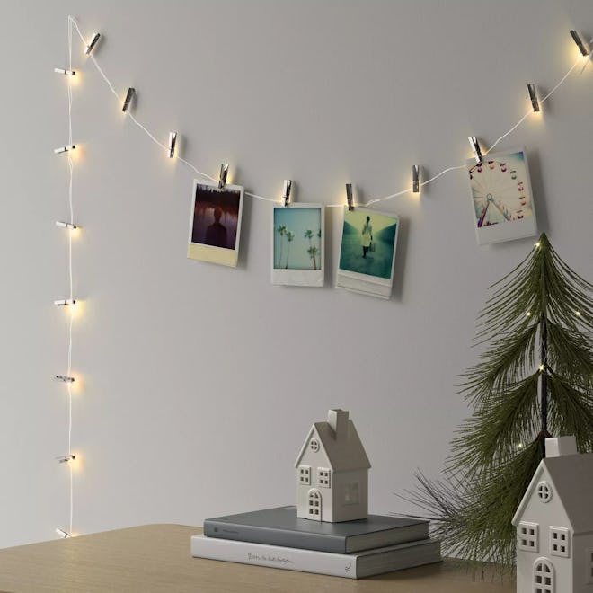 LED Fairy Lights with Metallic Photo Clips from Target is a great way to display holiday cards