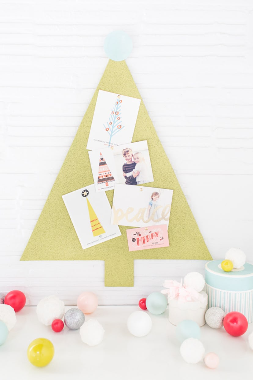 DIY this Christmas tree pinboard to display your holiday cards 
