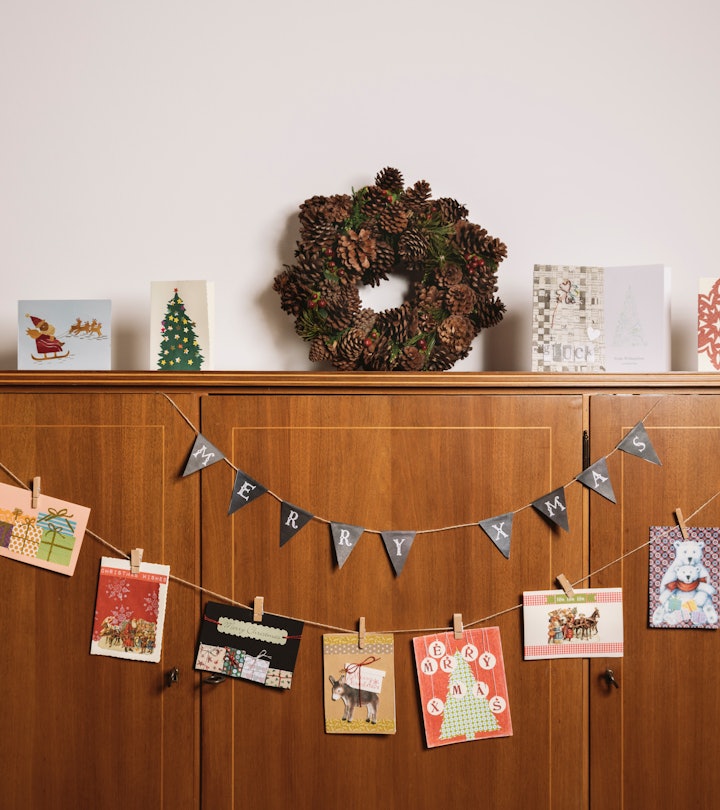 creative and stylish diy and storebought ideas to display holiday cards this season