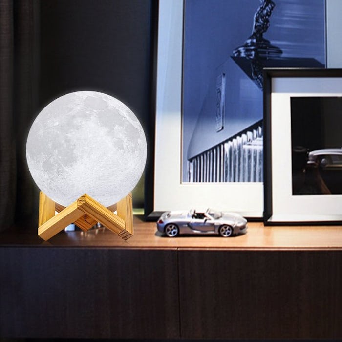 LOGROTATE Moon Lamp