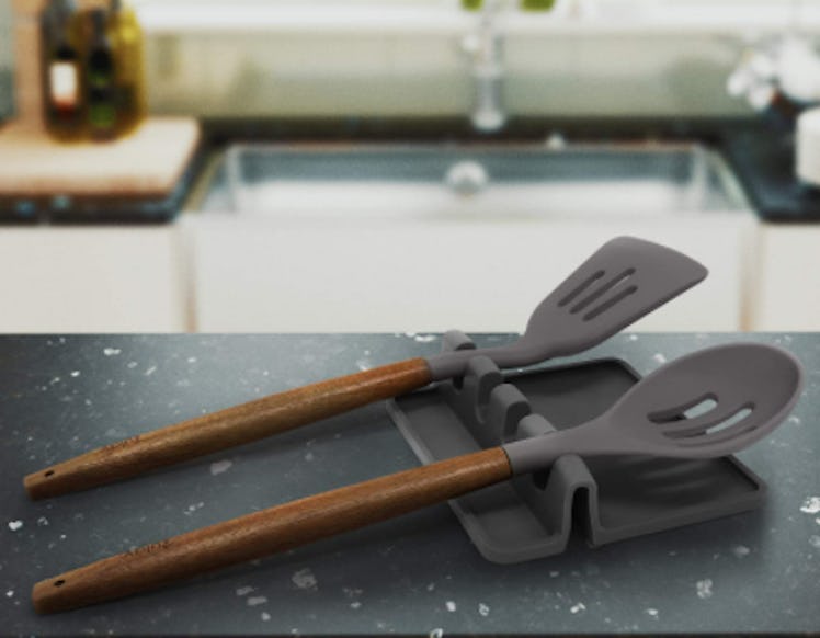 Zulay Kitchen Silicone Utensil Rest 