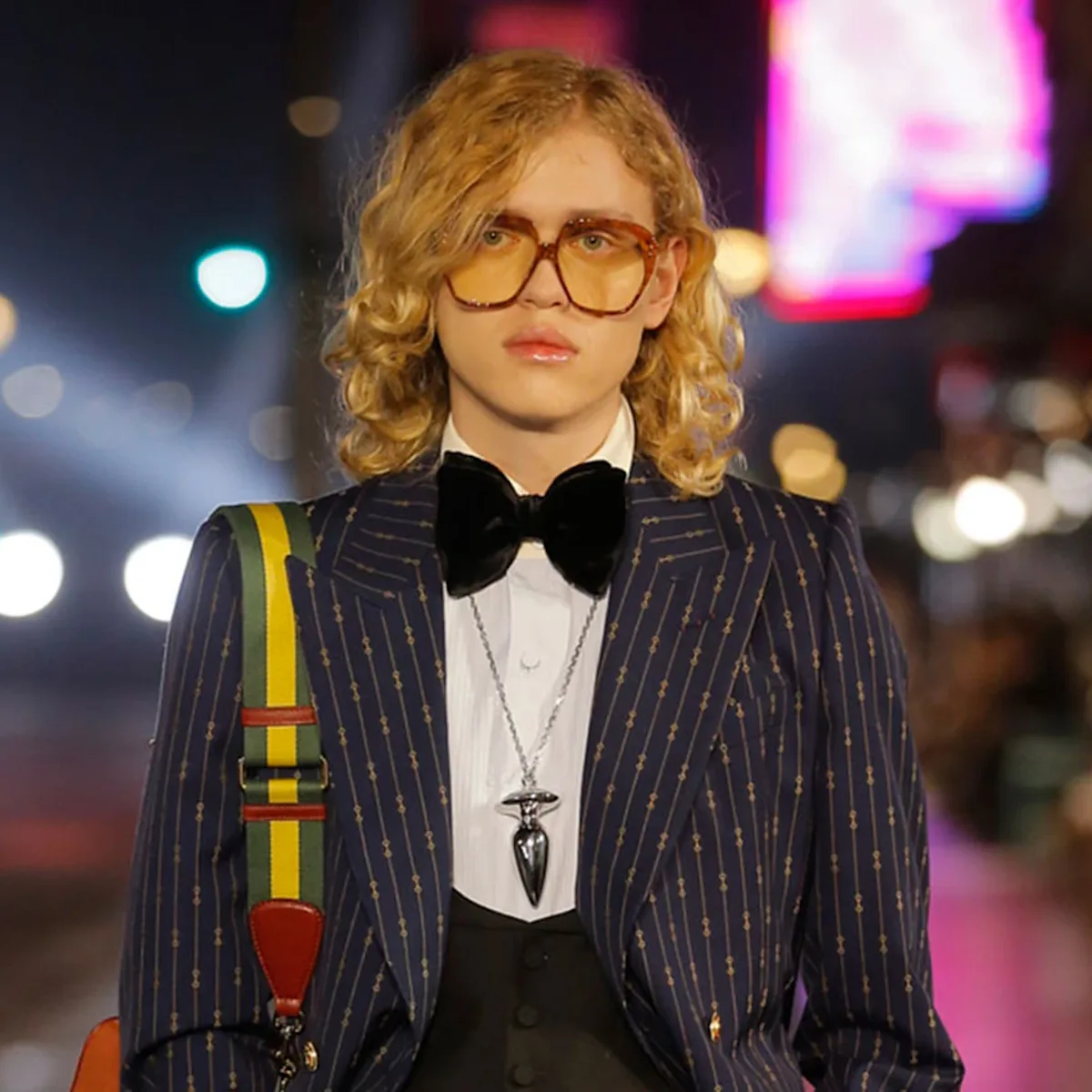 Gucci's butt plug necklace is here to make sex toys high fashion Gucci's butt plug necklace is here to make sex toys high fashion