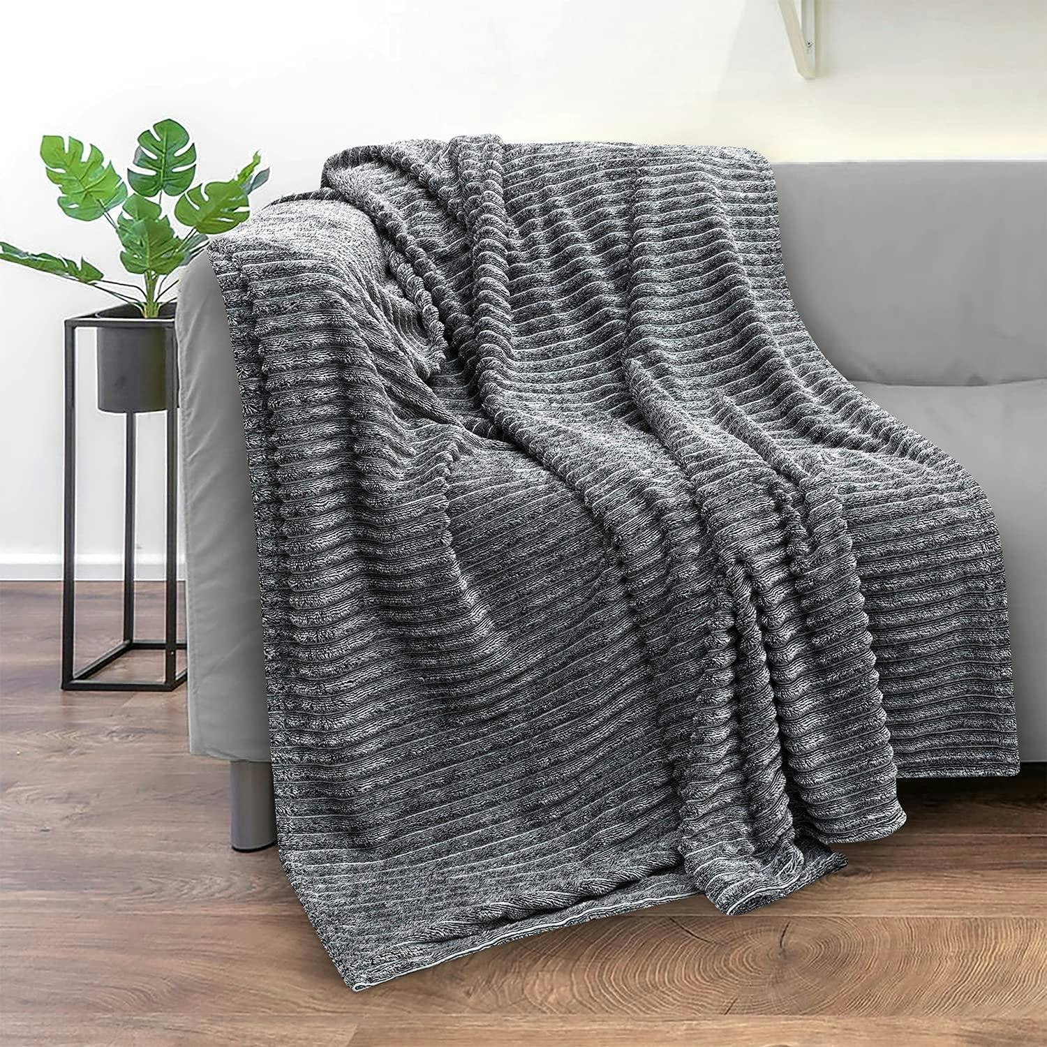 GREEN ORANGE Fleece Throw