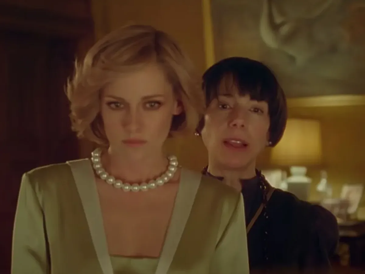 did princess diana have a dresser named maggie Here's Whether Maggie From 'Spencer' Was a Real PersonMeet the Staffer 'in Love' With Diana Princess Diana's royal stylist tells her she's "in love" with her in "Spencer." But is she based