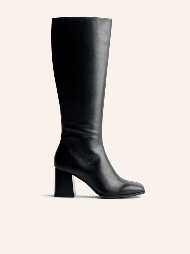 Reformation black Nylah knee boot.