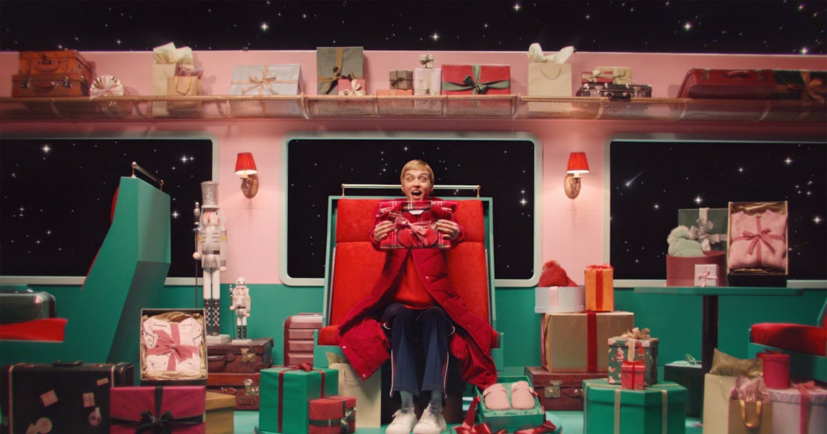 Marks And Spencers Christmas 2021 Who Sings The Song In The Marks Spencer Christmas Advert 2021 Marks And Spencers Christmas 2021 Who Sings The Song In The Marks Spencer Christmas Advert 2021