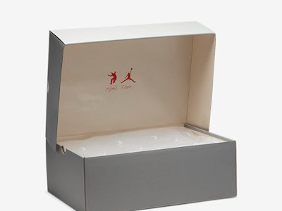 Union x Jordan Brand Air Jordan 2 sneaker box