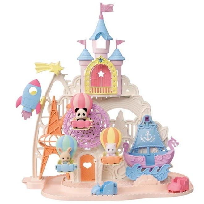 calico critters baby amusement park is a popular 2021 holiday toy for 4-6 year-olds