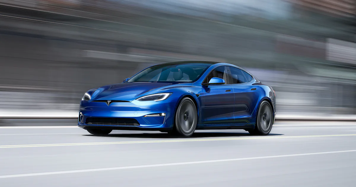 Teslaer Tesla: Dazzling drone video captures electric cars in bold new colors