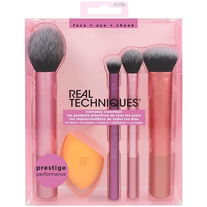 Real Techniques Makeup Brush Set with Sponge Blender (5 Pieces)