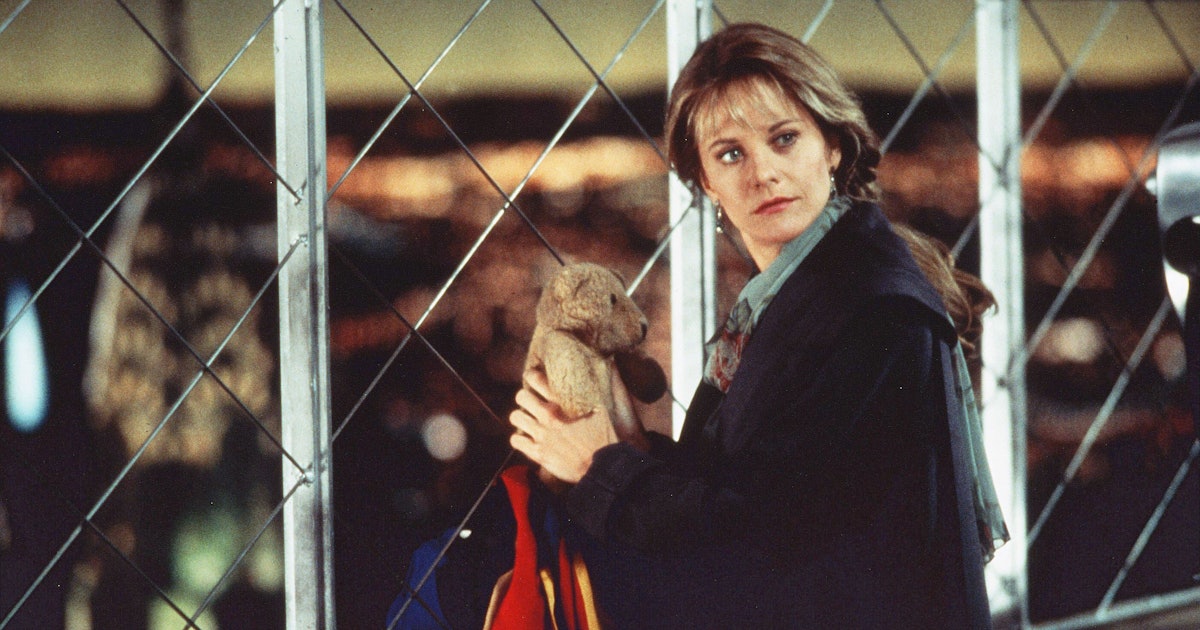 ’90s Fashion Trends To Embrace Like A Nora Ephron Character