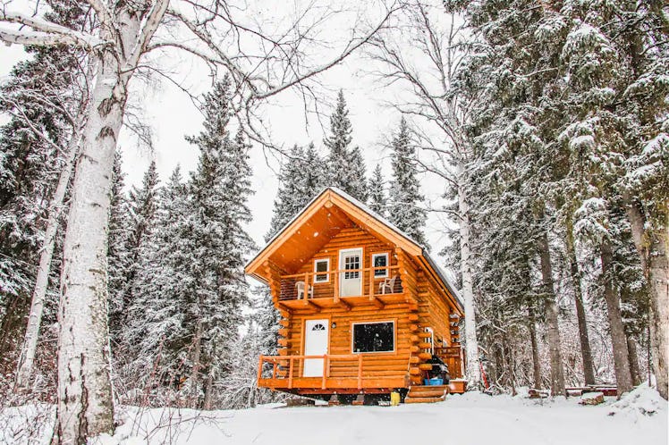 This Christmas Airbnb in Fairbanks is the perfect place to see the Northern Lights.