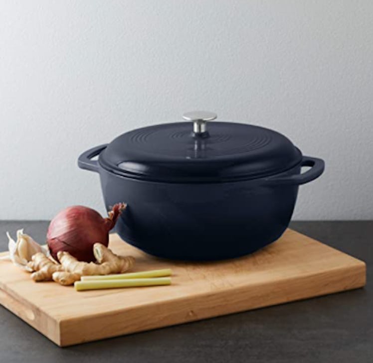 Amazon Basics Enameled Cast Iron Dutch Oven, 6 Qt.