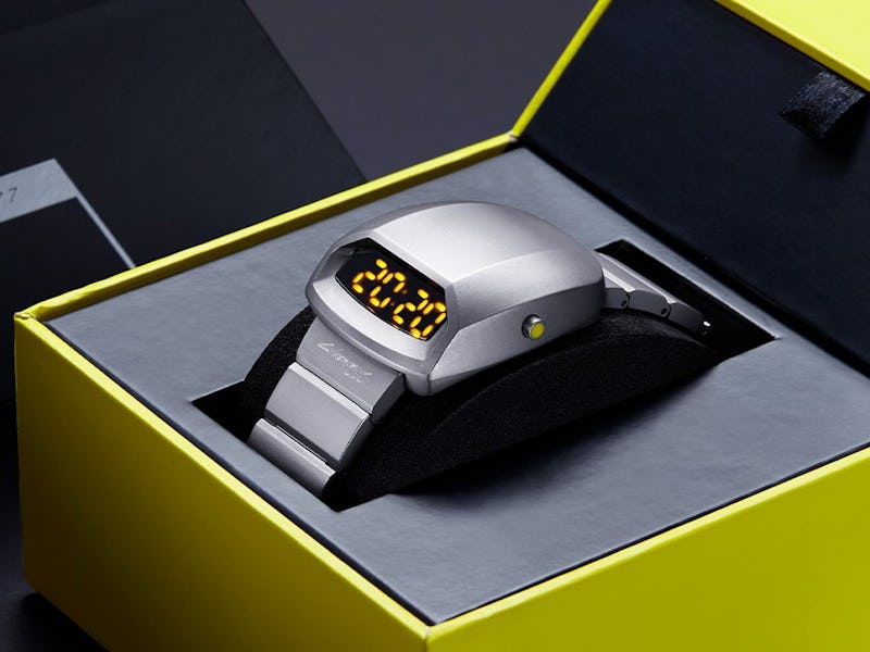 Cyberpunk 2077 watch in the case