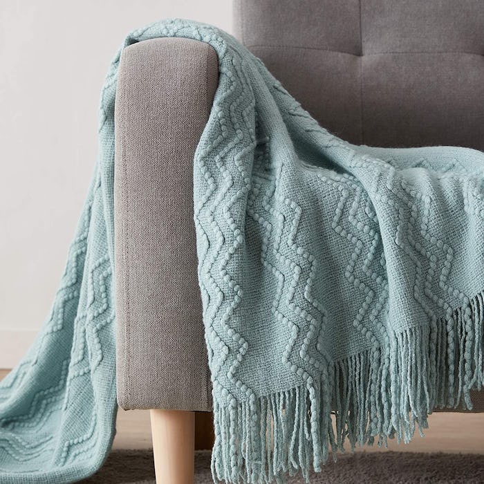 Bourina Knitted Decorative Blanket