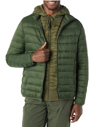 Amazon Essentials Men's Packable Puffer Jacket