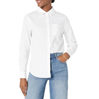 Amazon Essentials Classic-Fit Long Sleeve Button Down Poplin Shirt