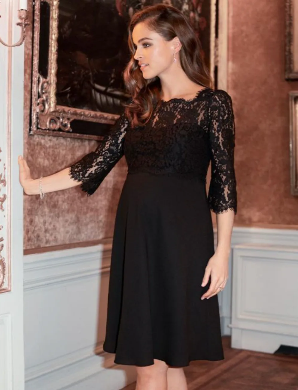 15 Dazzling (& Comfy) Maternity Party Dresses For All Occasions