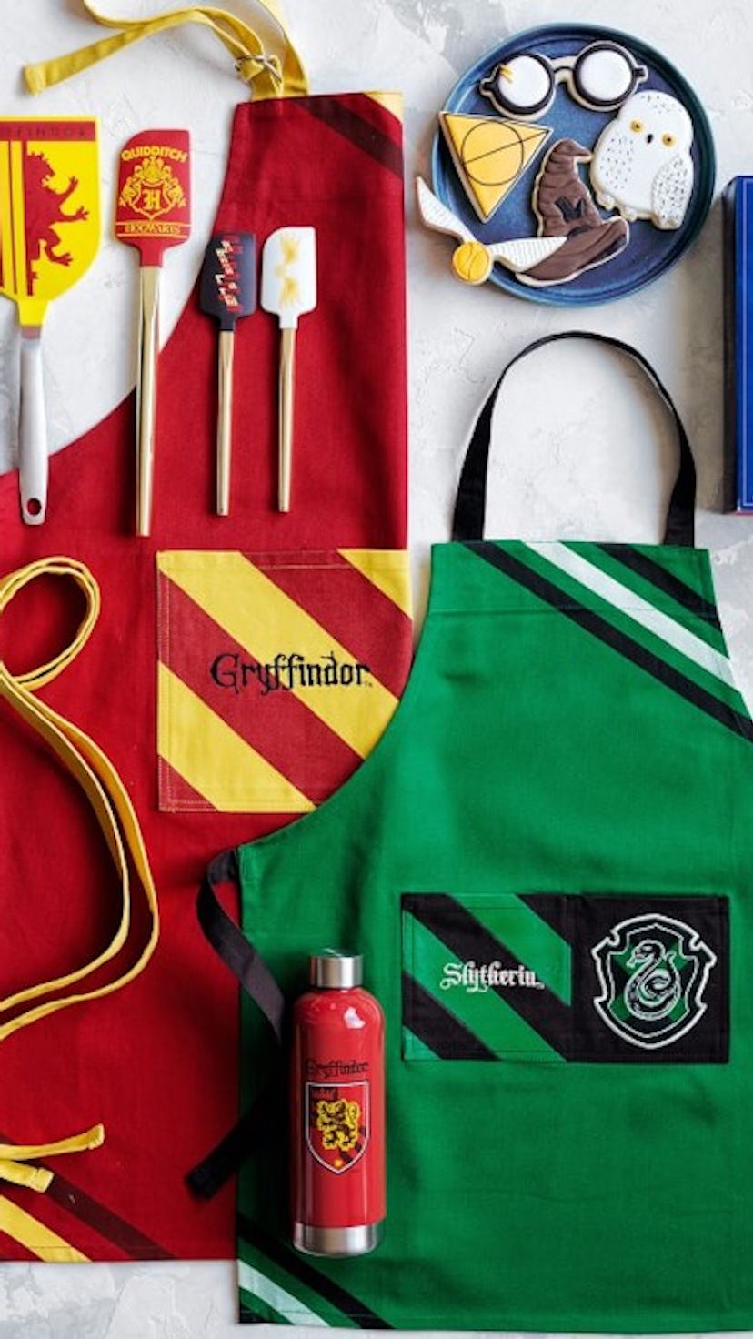 Get a Slytherin spatula and Hedwig cookie jar with the Williams-Sonoma 'Harry Potter' Holiday 2021 c...