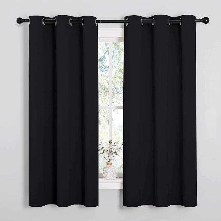 NICETOWN Thermal Insulated Blackout Curtains (2-Pack)