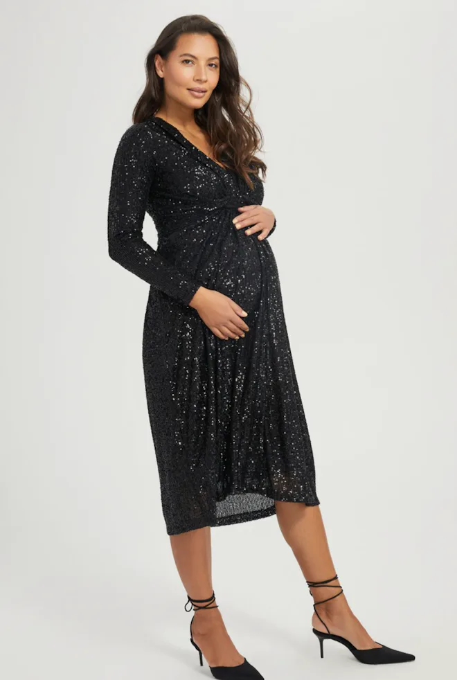 15 Dazzling (& Comfy) Maternity Party Dresses For All Occasions 15 Dazzling (& Comfy) Maternity Party Dresses For All Occasions