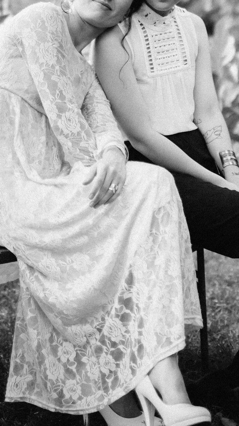 A Bustle survey finds that most women do want to get married.