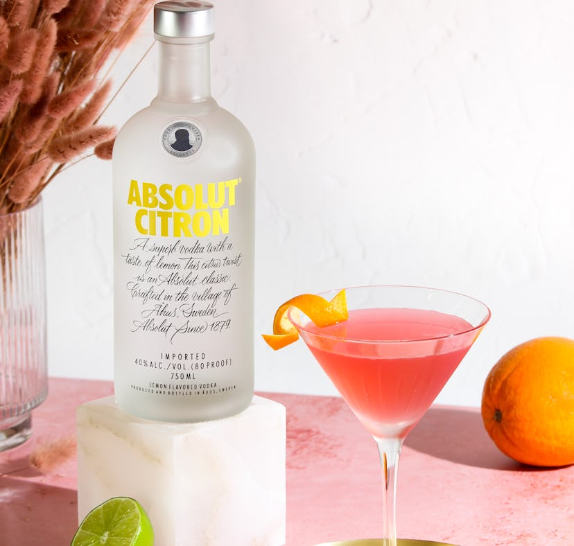 Here's where to buy Cocktail Courier Absolut Cosmopolitan Cocktail Kit for 'And Just Like That' vibe...