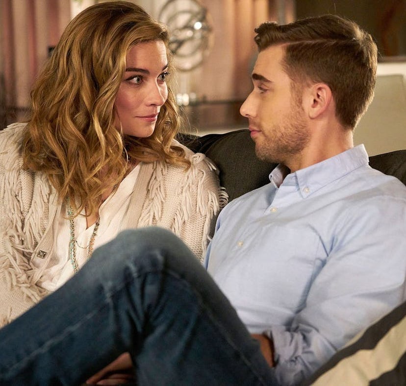 If you're looking for ways to spice up your regular date nights, check out these 20 date ideas inspi...