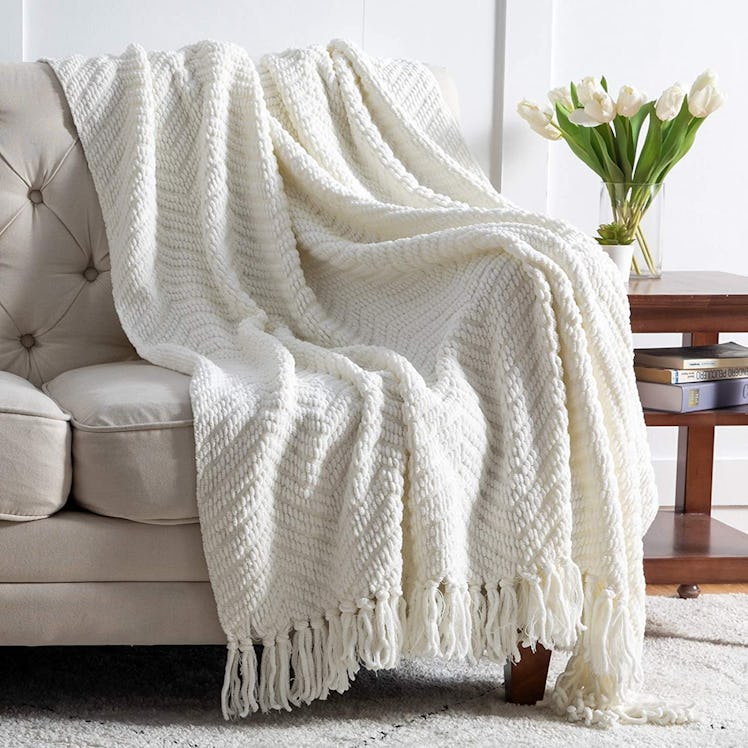 Bedsure Chenille Throw Blanket