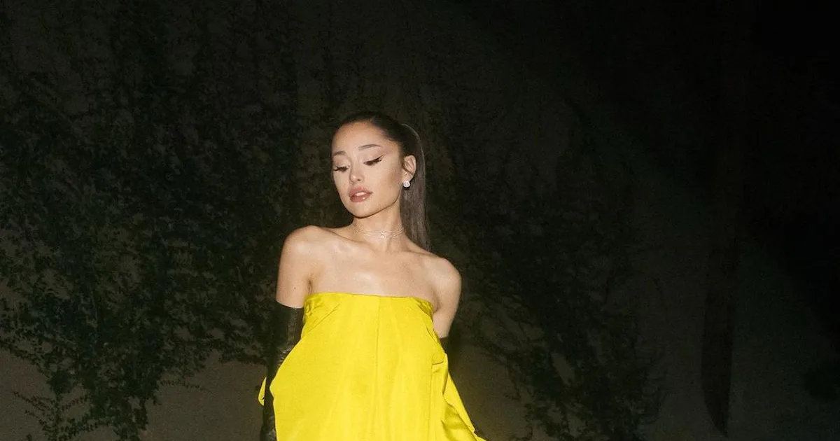 ariana grande yellow dress Mini Party 2014 Nickelodeons Kids Choice Awards Ariana Grande in yellow dress