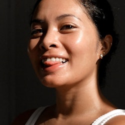 woman with glowing skin and retinol use
