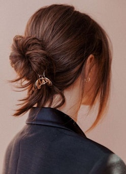Image of messy bun y2k hairstyle