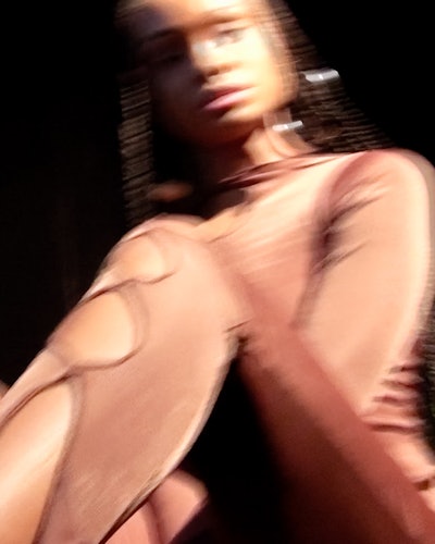 Model wears a cutout set by TYRELL.