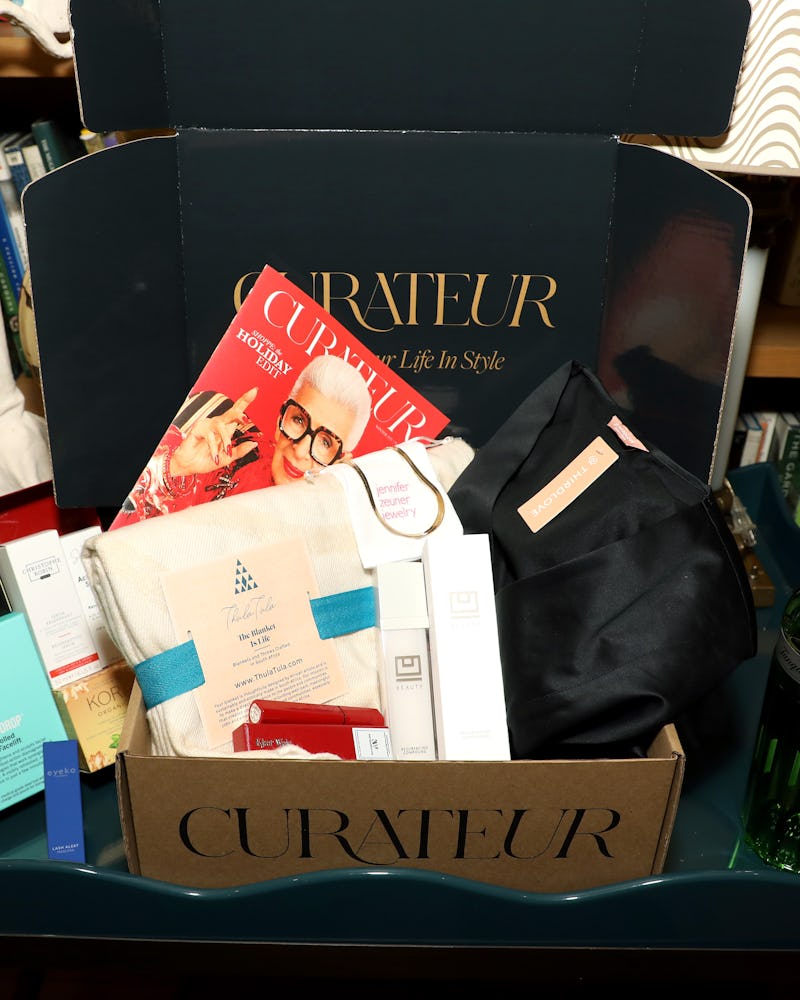 CURATEUR's winter 2021 seasonal box. 